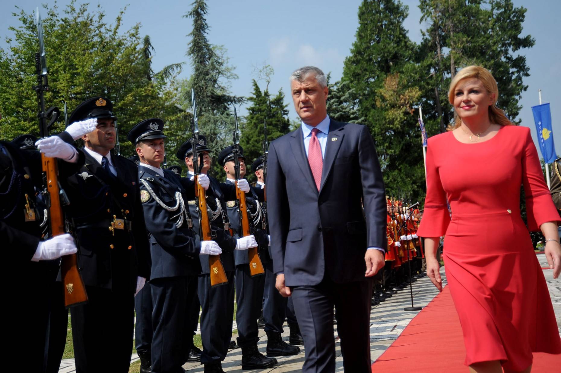 Presidentja kroate uron presidentin Thaçi për dhjetëvjetorin e pavarësisë