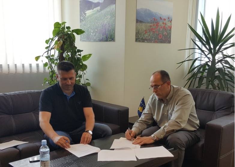 MPMH nënshkroi Memorandum me OJQ “Let’s do it Kosova”