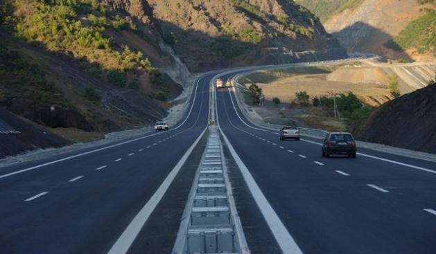 Inaugurohet segmenti i dytë të Autostradës Prishtinë - Shkup