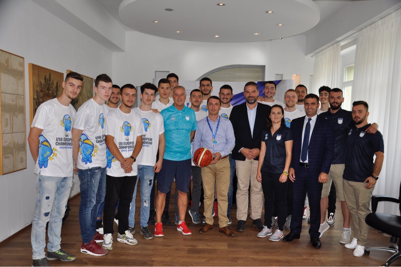 Ministri Gashi priti basketbollistët e Përfaqësueses së Kosovës