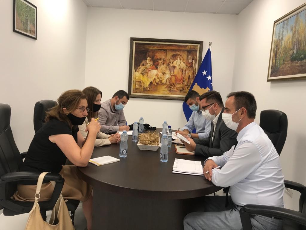 Posta e Kosovës thellon bashkëpunimin me institucione