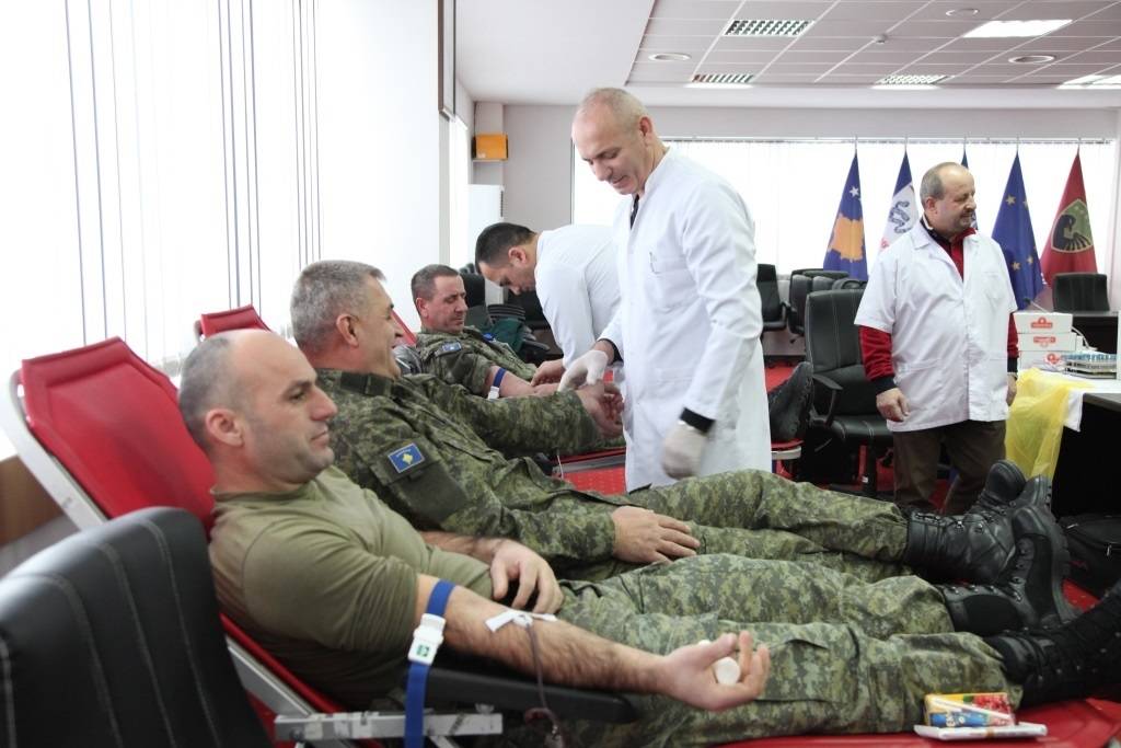 Ushtria e Kosovës fillon aksionin për dhurimin vullnetar të gjakut