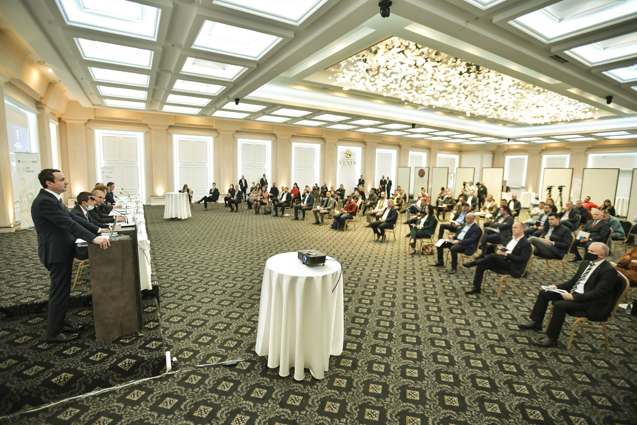 Kryeministri Kurti bëri hapjen zyrtare të “Ditëve të Biznesit Kosovar”