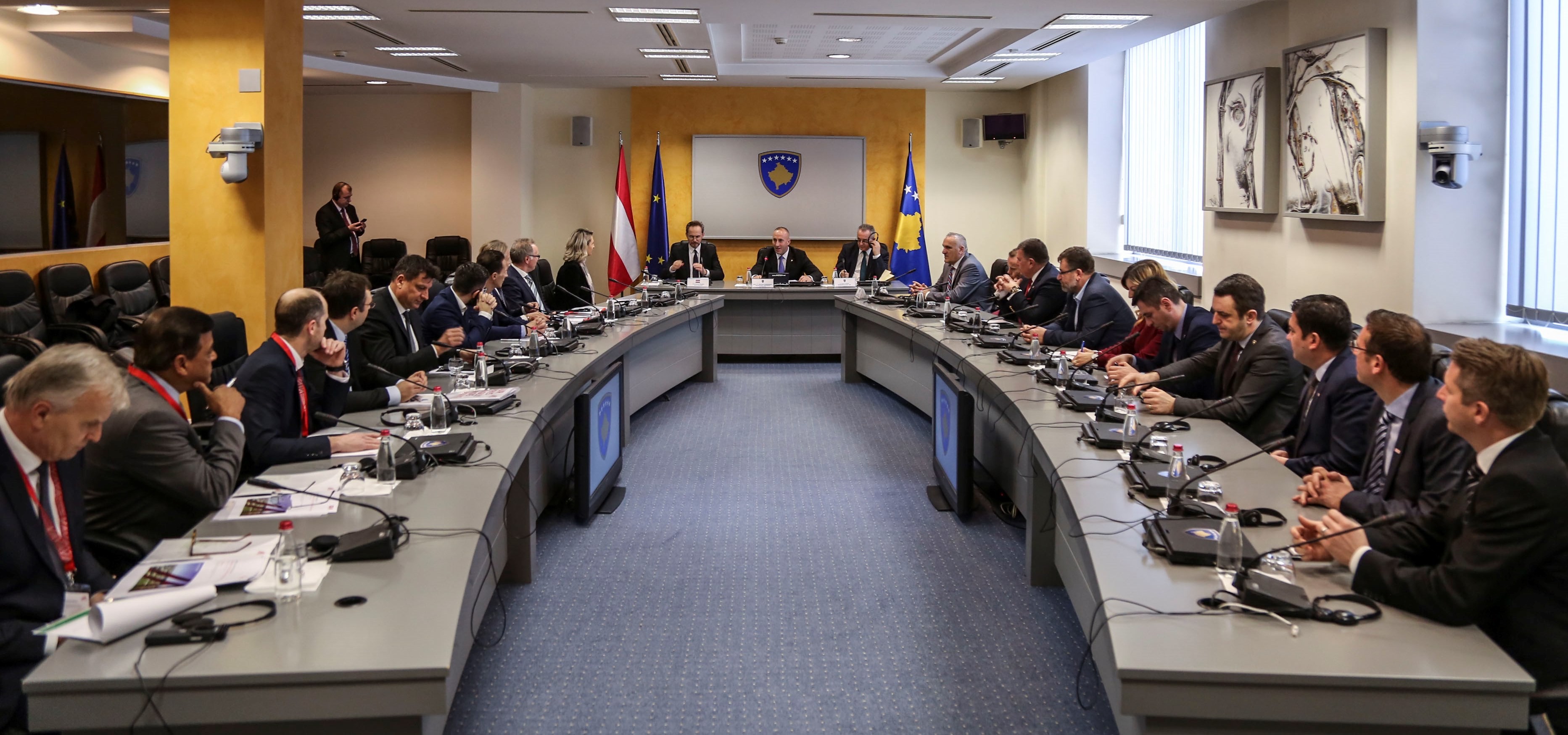 Kosova e hapur ndaj investimeve austriake