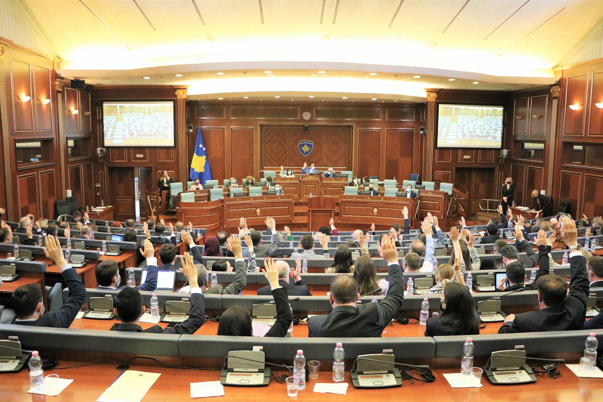 Kuvendi voton për formimin e dy komisioneve hetimore për energjinë