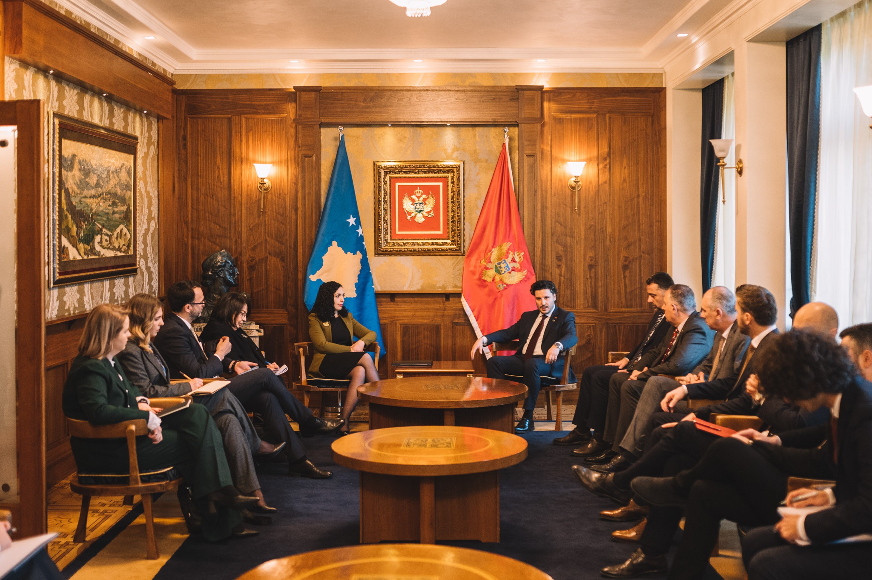 Presidentja Osmani takoi Kryeministrin e Malit të Zi, Dritan Abazoviq