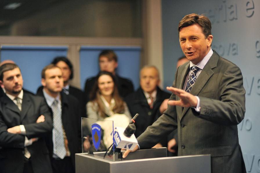 Pahor: Thaçi e Tadiç bashkë në Kranjë