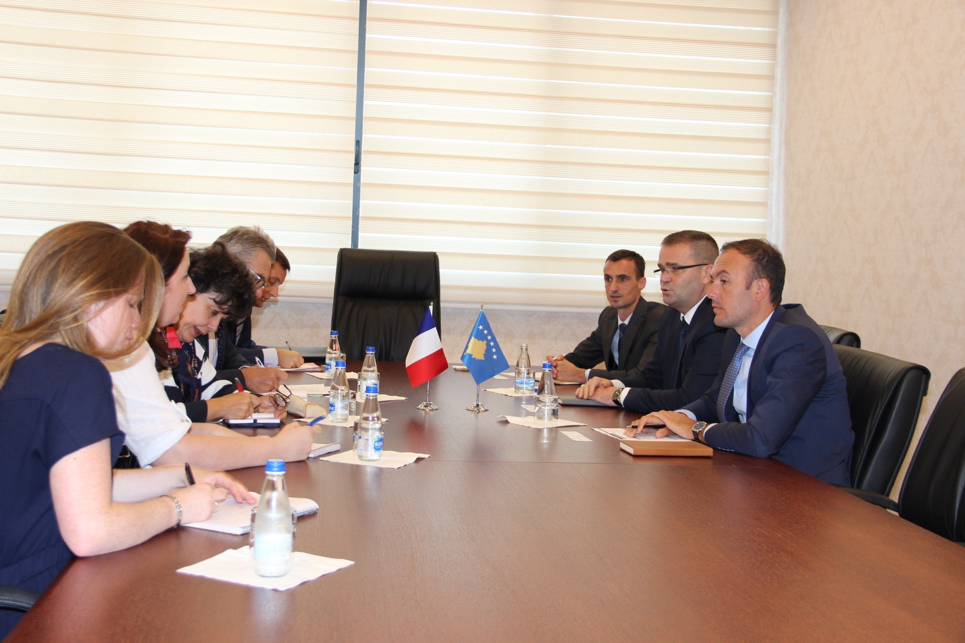Franca e interesuar për mbështetjen e rritjes ekonomike në Kosovë