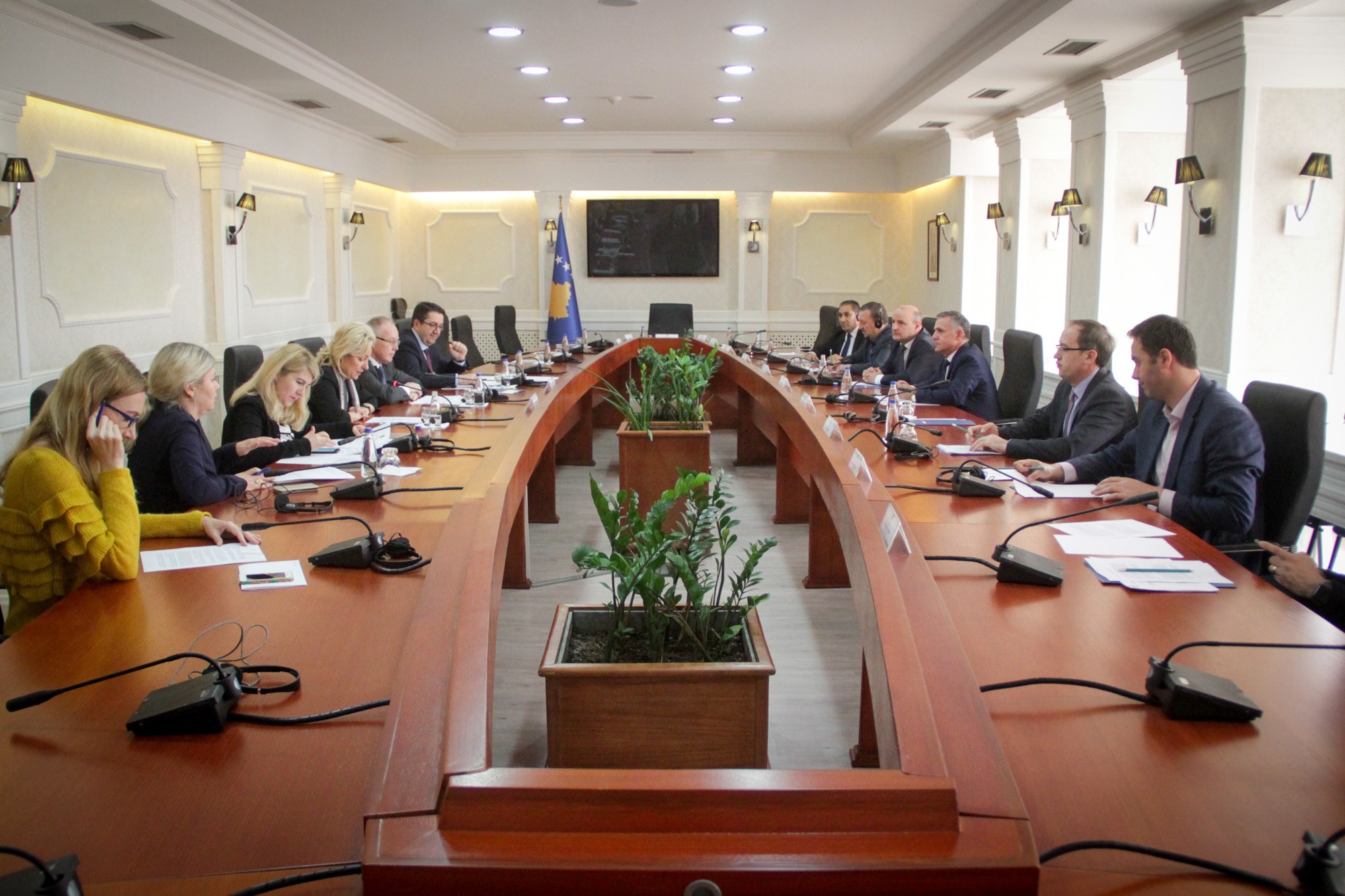 Kryetarët e Grupeve Parlamentare bëjnë thirrje për përmirësim të procesit zgjedhor