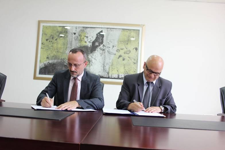 Nënshkruhet marrëveshje mes Universitet të Gjilanit dhe UEJ