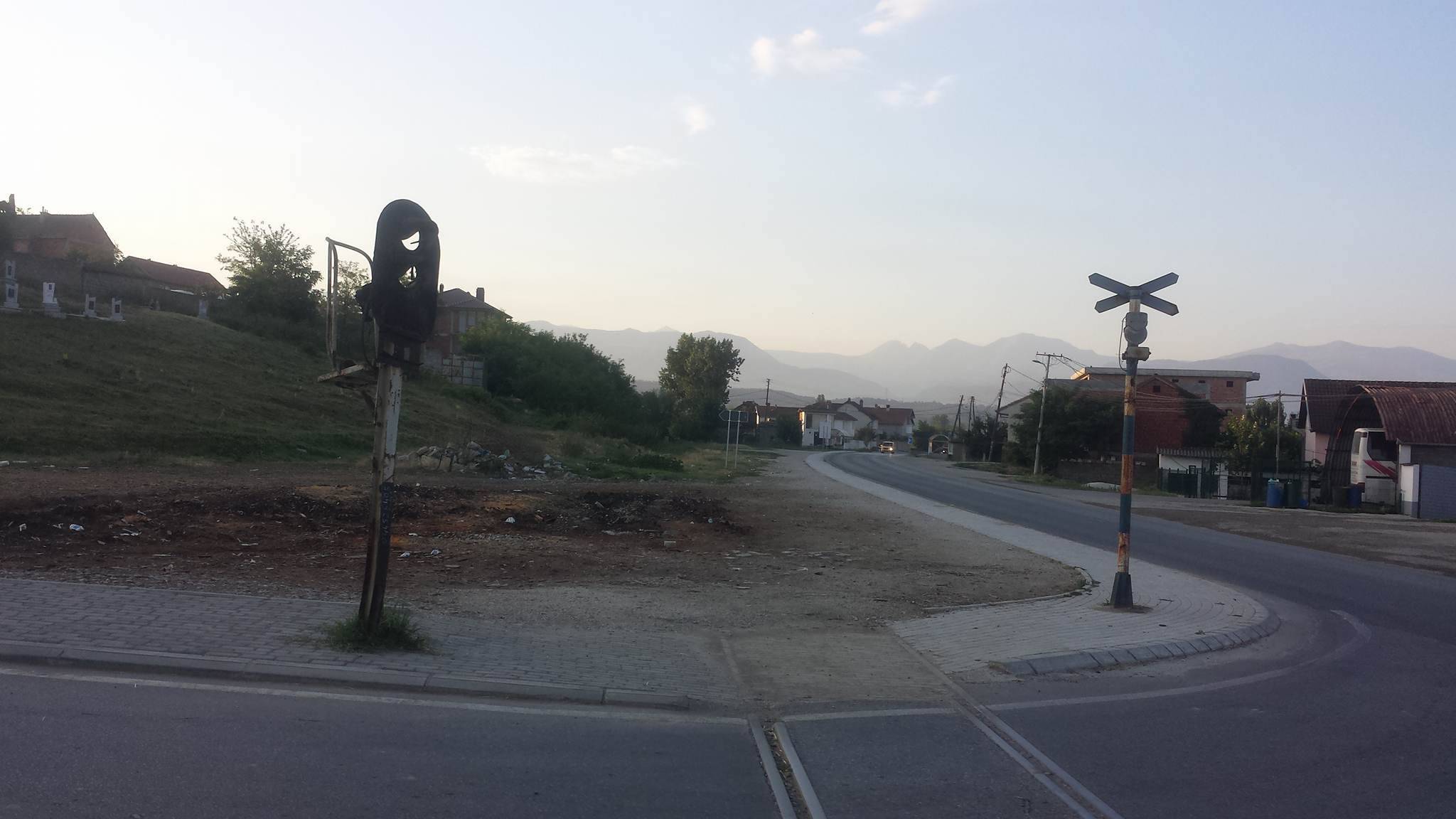 Banorët e rregullojnë vetë parkun e fshatit Piranë