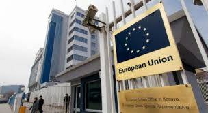 Zyra e BE-së dhe Ministria e Integrimit japin 45 bursa post-diplomike