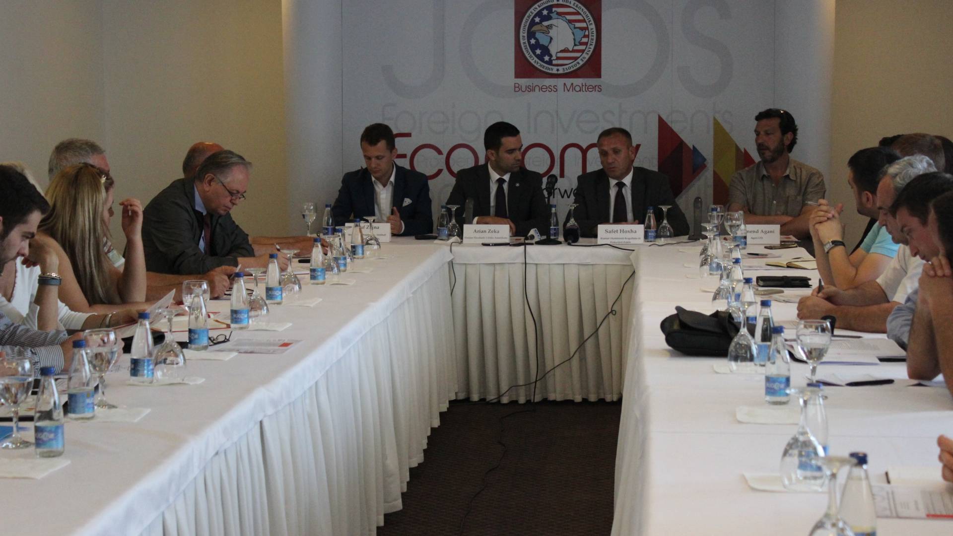 OEAK diskuton për marrëdhëniet ekonomike mes Kosovës dhe Shqipërisë 