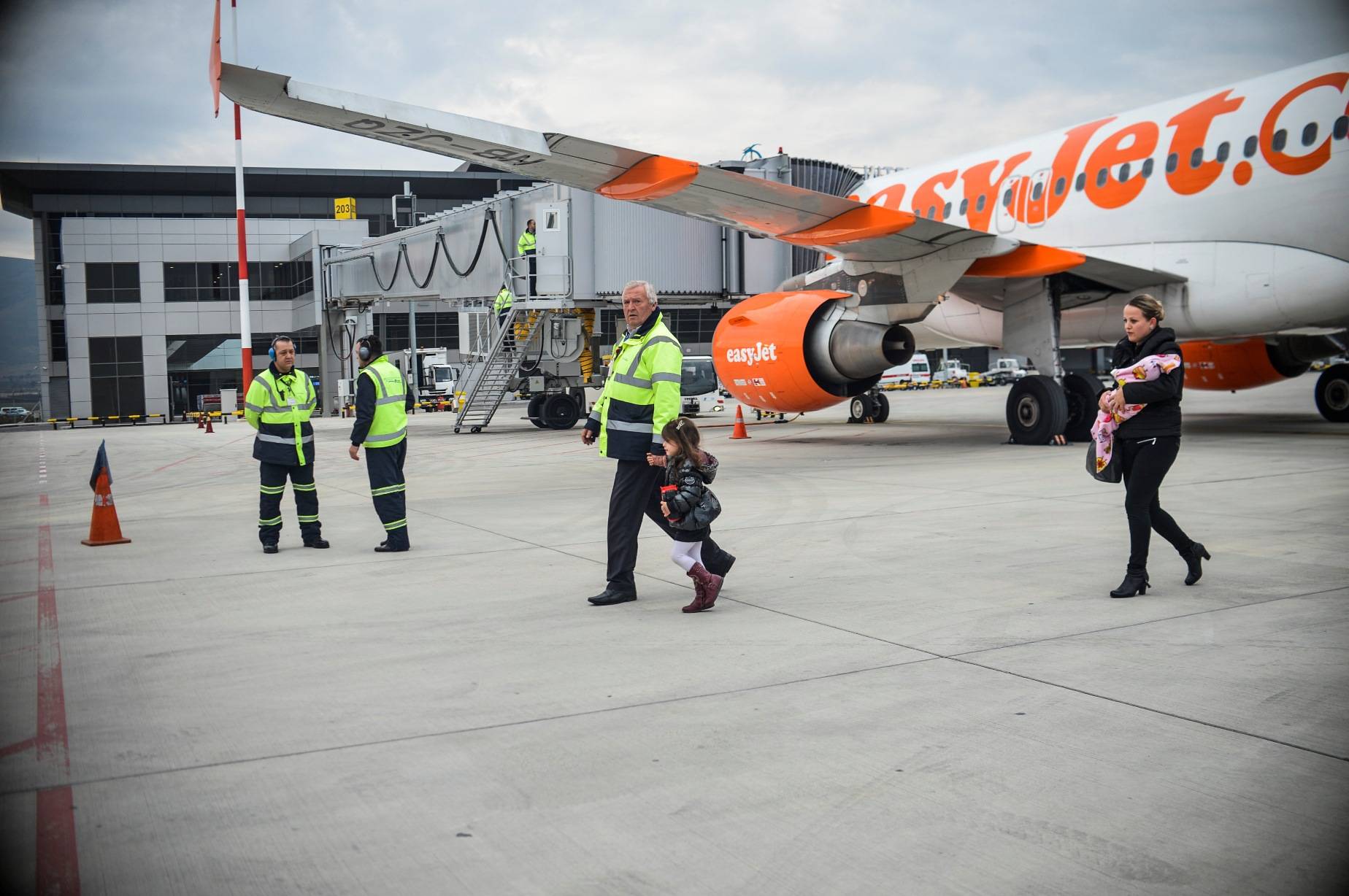 Easy Jet fillon fluturimet edhe për Berlin