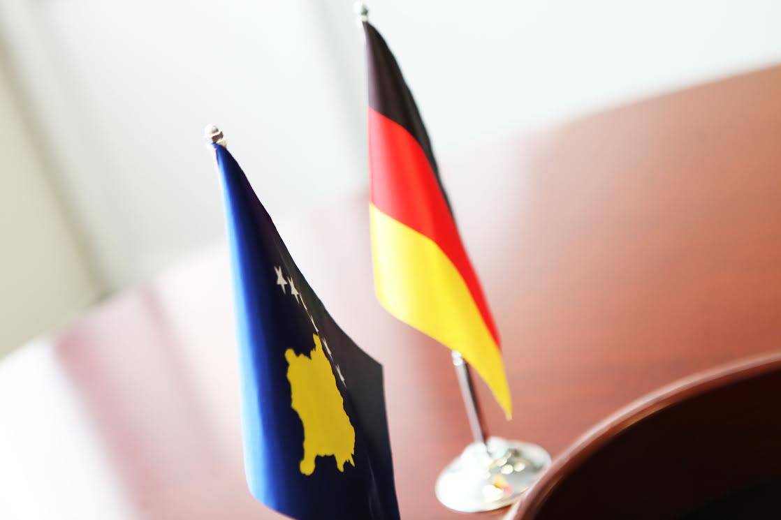 Kosova dhe Gjermania nënshkruajnë marrëveshje për menaxhimin e mbeturinave 