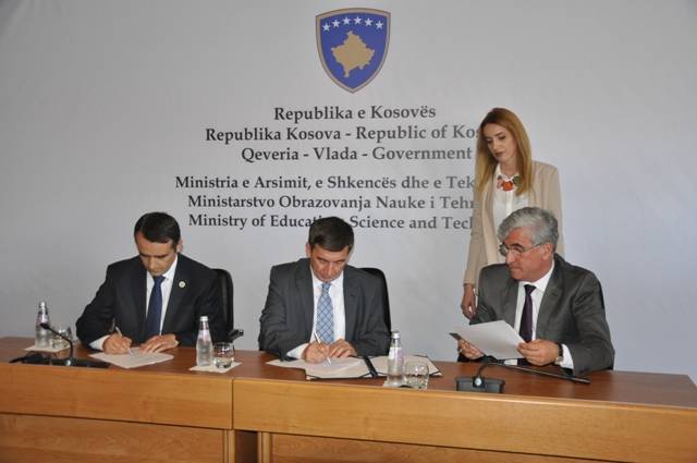 Pavarësohen Universiteti i Gjilanit, i Mitrovicës dhe i Gjakovës 