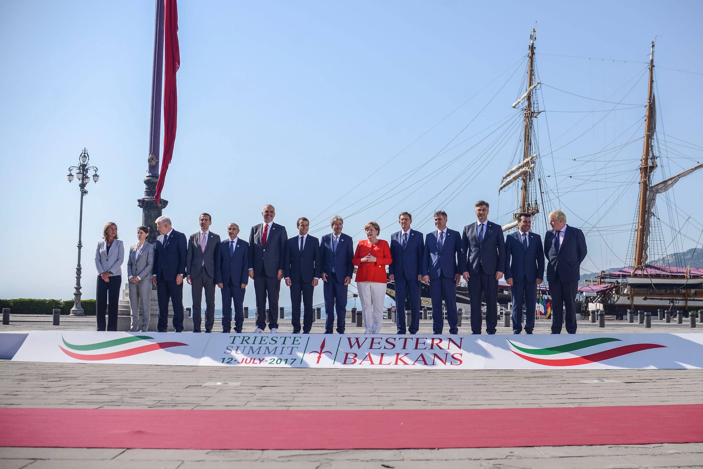 Kryeministri Mustafa mori pjesë në takimin qendror të Samitit të Triestes