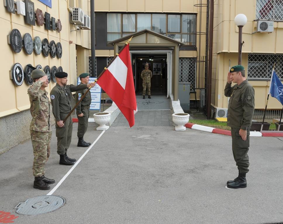 Gjenerali austriak viziton KFOR-in