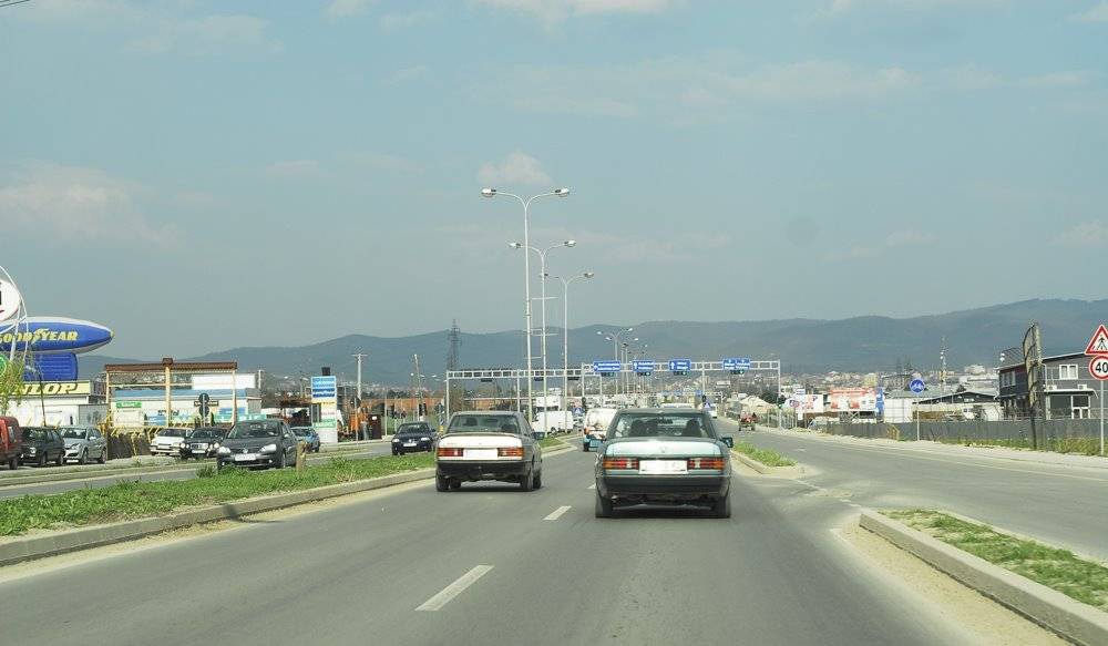 Protestojnë për të kërkuar që të ndalen taksistet ilegal