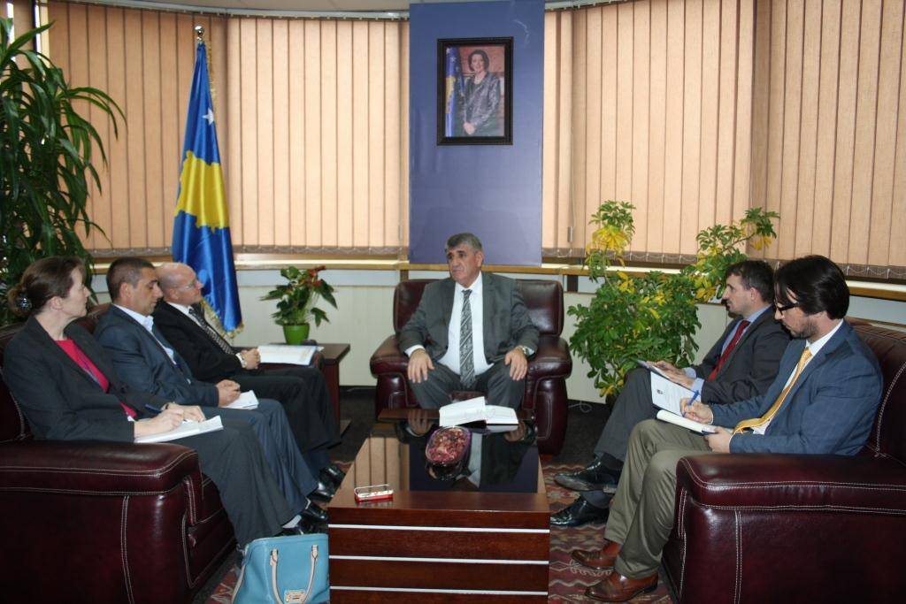 Kryeprokurori i Shtetit takon me shefin e ri të EULEX-it Meucci