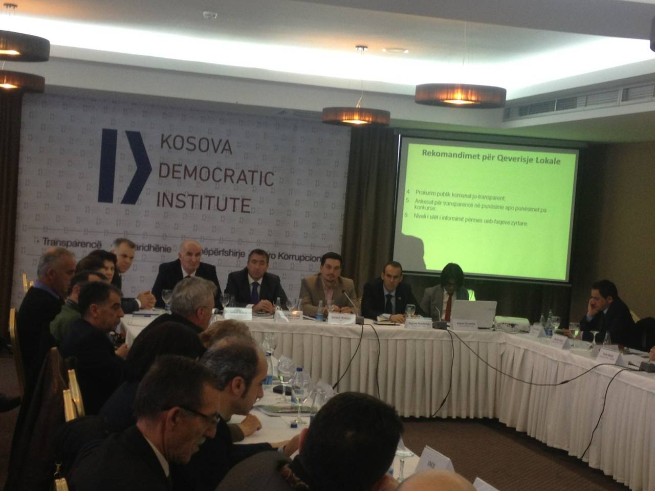KDI prezanton një analizë për sfidat e dialogut Kosovë - Serbi