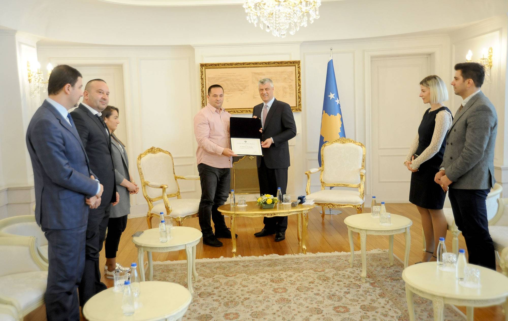 Presidenti Thaçi i ndau Medaljen Presidenciale të Meritave, Driton Kukës