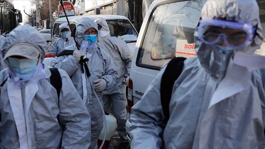  Kinezët dezinfektojnë edhe paratë shkaku i koronavirusit
