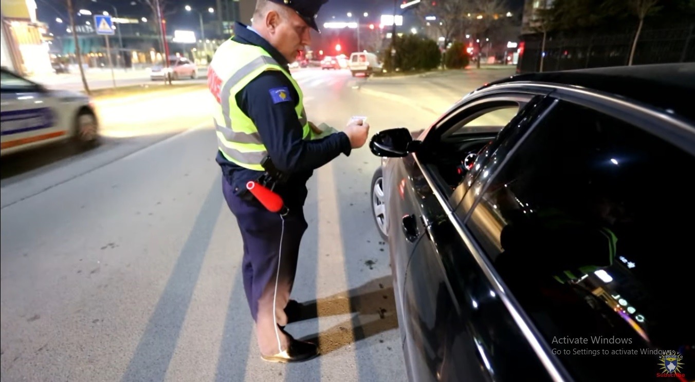 Policia me kontrolle të shtuara kundër vozitjes nën ndikimin e alkoolit
