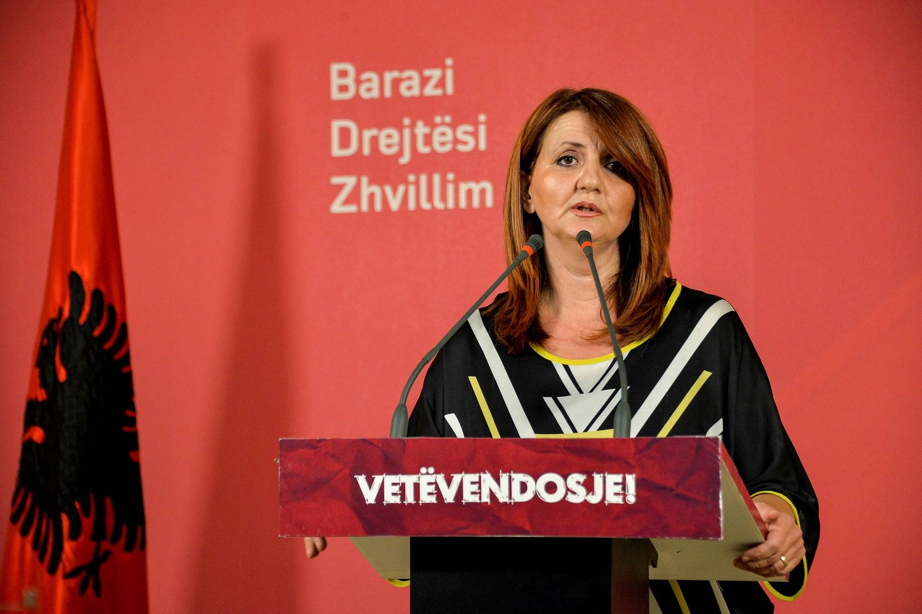 Vetëvendosje: Interesat e Kosovës nuk mund t'i mbrojë partneri i Vuçiqit