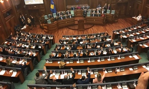 Kuvendi debaton për fatin e 1600 shqiptarëve të rrëmbyer në luftë nga Serbia