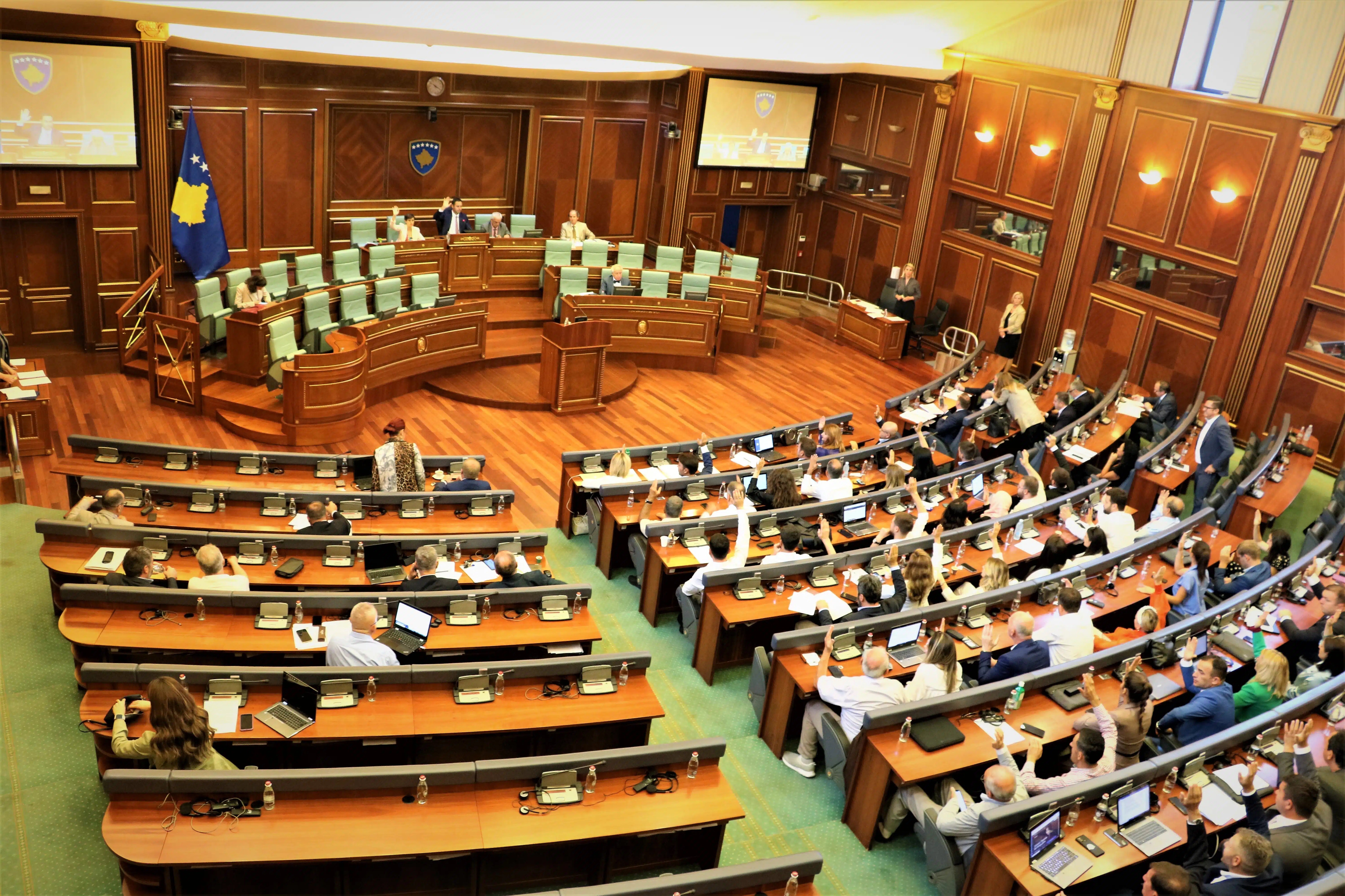 Kuvendi shqyrton Projektligjin për Zyrtarët Publik dhe Projektligjin për Pagat 