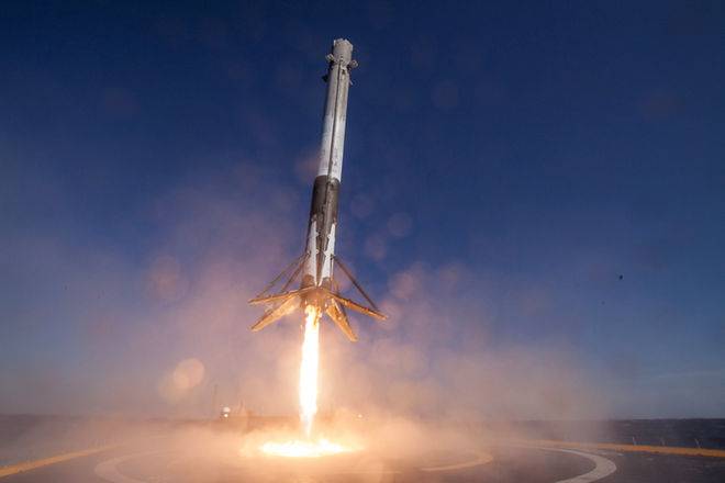 SpaceX lëshon me sukses raketën Falcon 9 