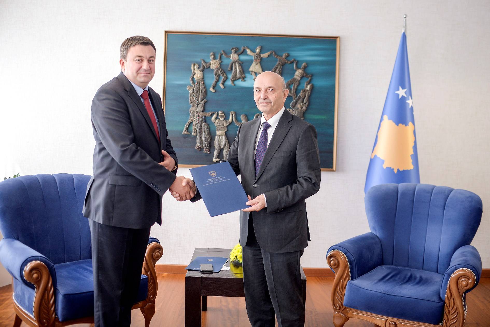 Ivan Todosijeviq emërohet ministër i Administrimit të Pushtetit Lokal