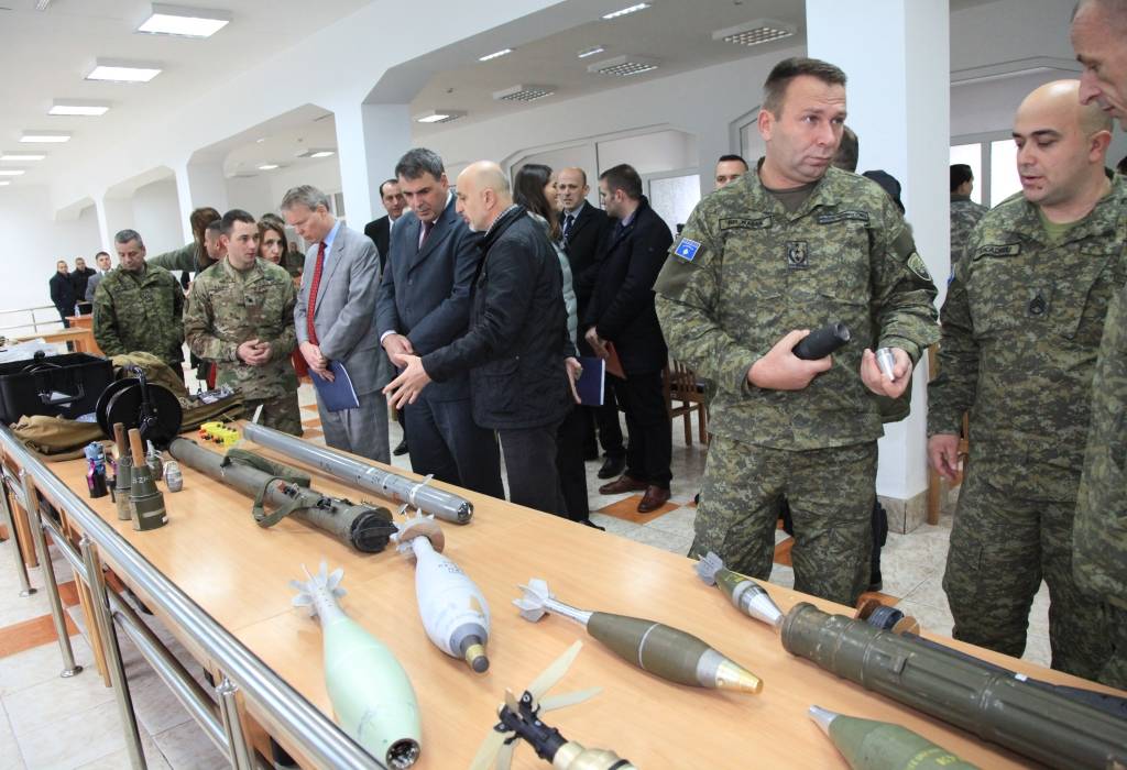 SHBA dhuron donacion për Kompaninë e Deminimit të FSK-së