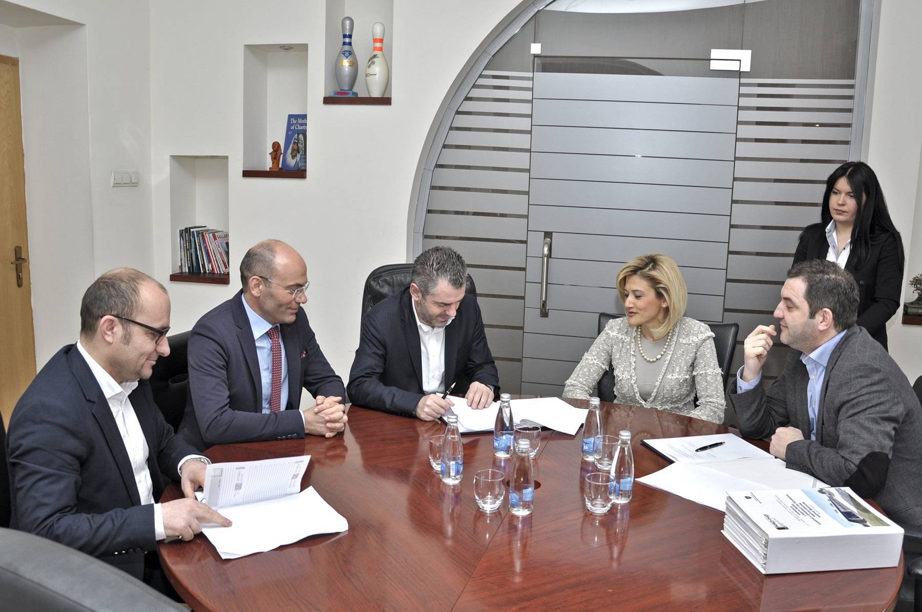 MKRS investon 450 mijë euro për ndërtimin e kompleksit të Tenisit në Gjakovë