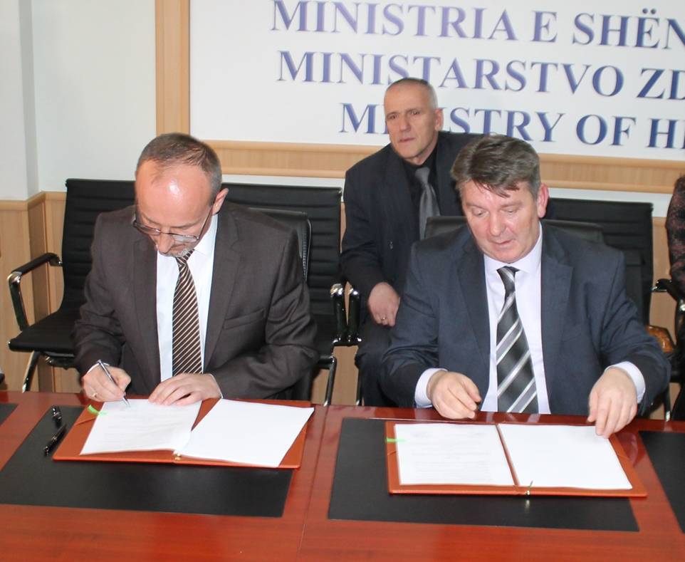 MSH dhe FSSHK nënshkruajnë Kontratën Kolektive Sektoriale