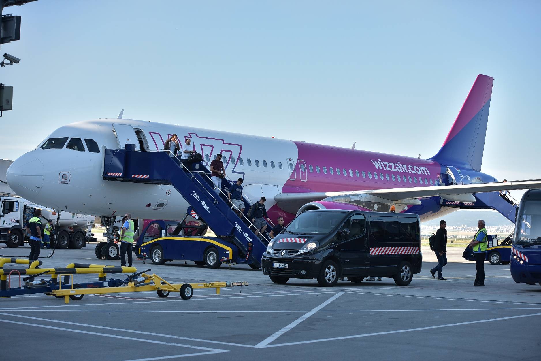 Realizohet fluturimi i parë Londër-Prishtinë me Wizz Air