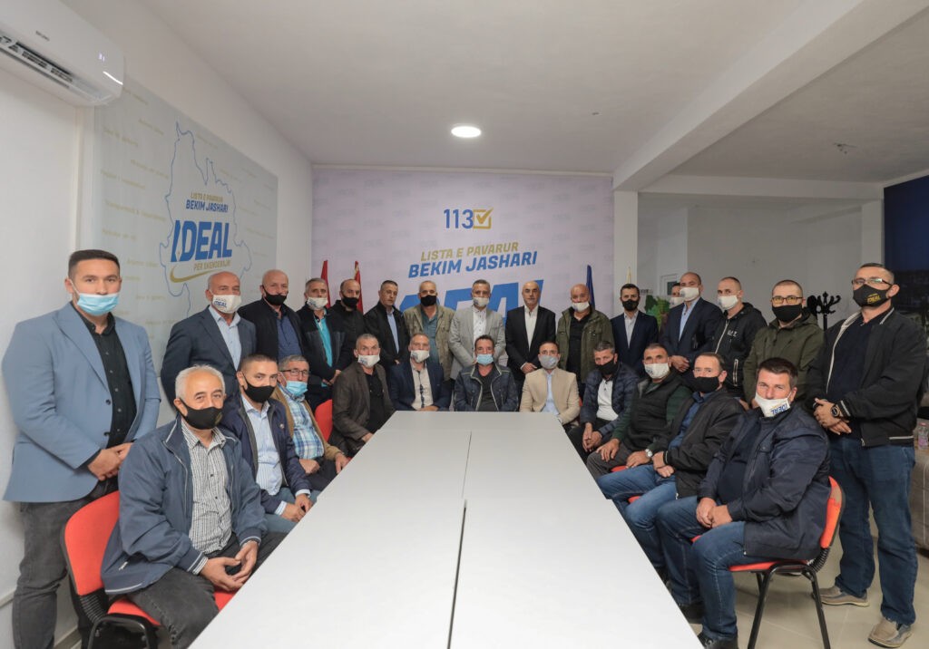 24 kryetarë e ish-kryetarë të nëndegëve të PDK-së mbështesin Bekim Jasharin