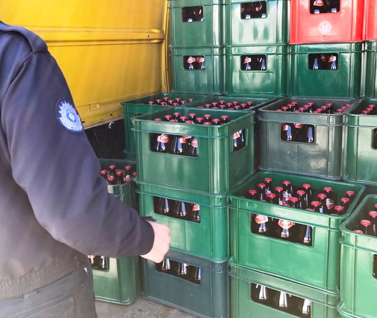 Dogana parandalon kontrabandën e rreth 1500 litra birra