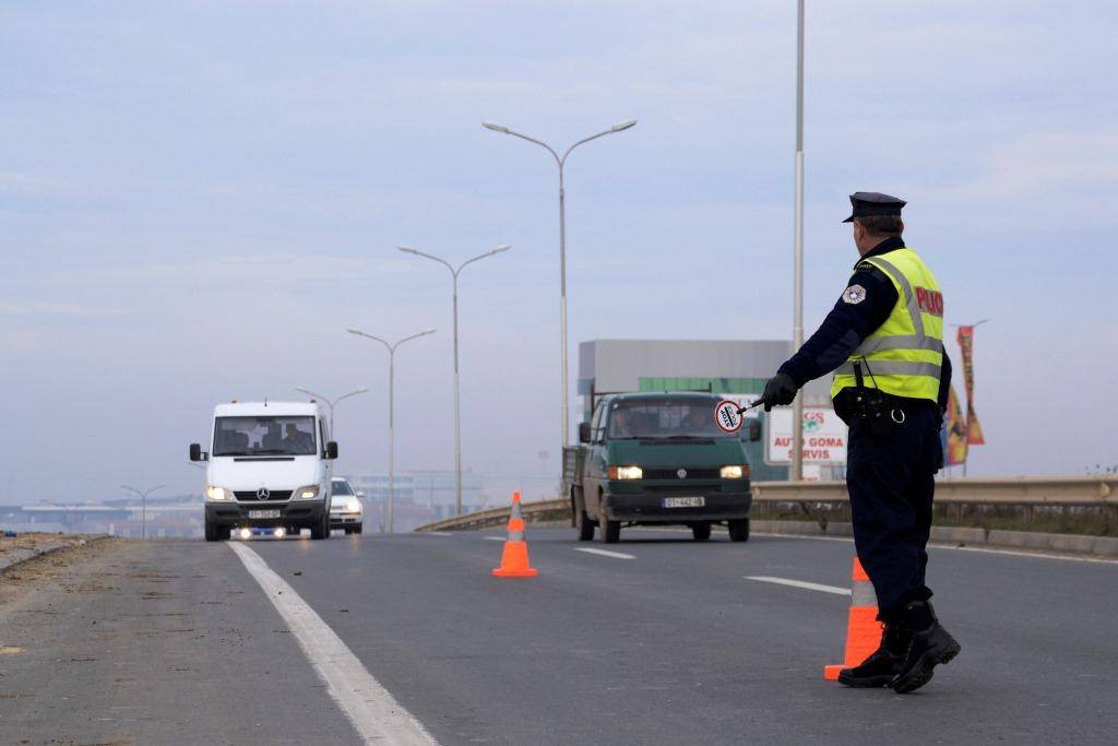 Policia apelon për kujdes të shtuar gjatë qarkullimit në trafikun rrugor