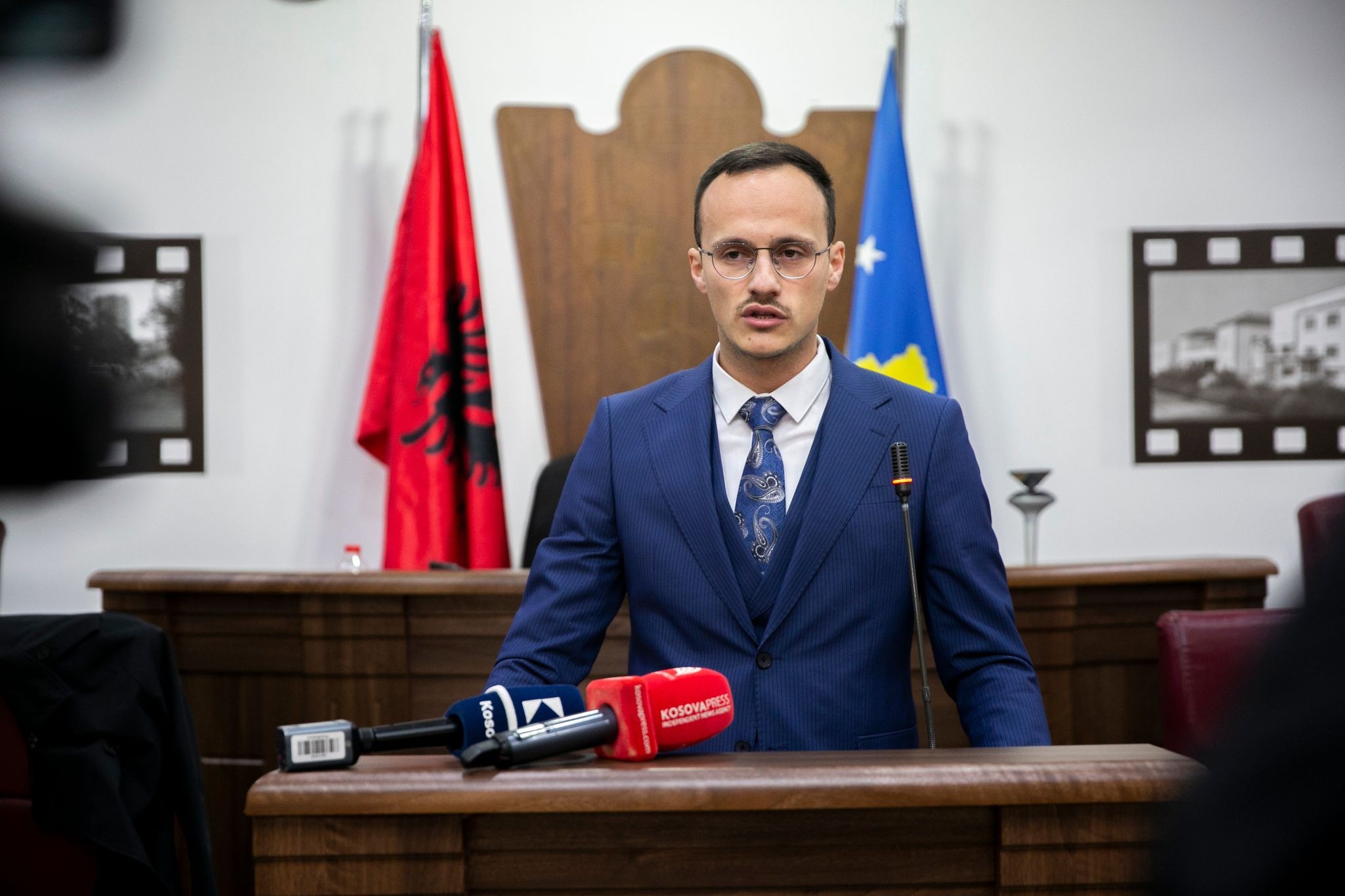 Alban Hyseni merr detyrën e kryetarit të Komunës në Gjilan