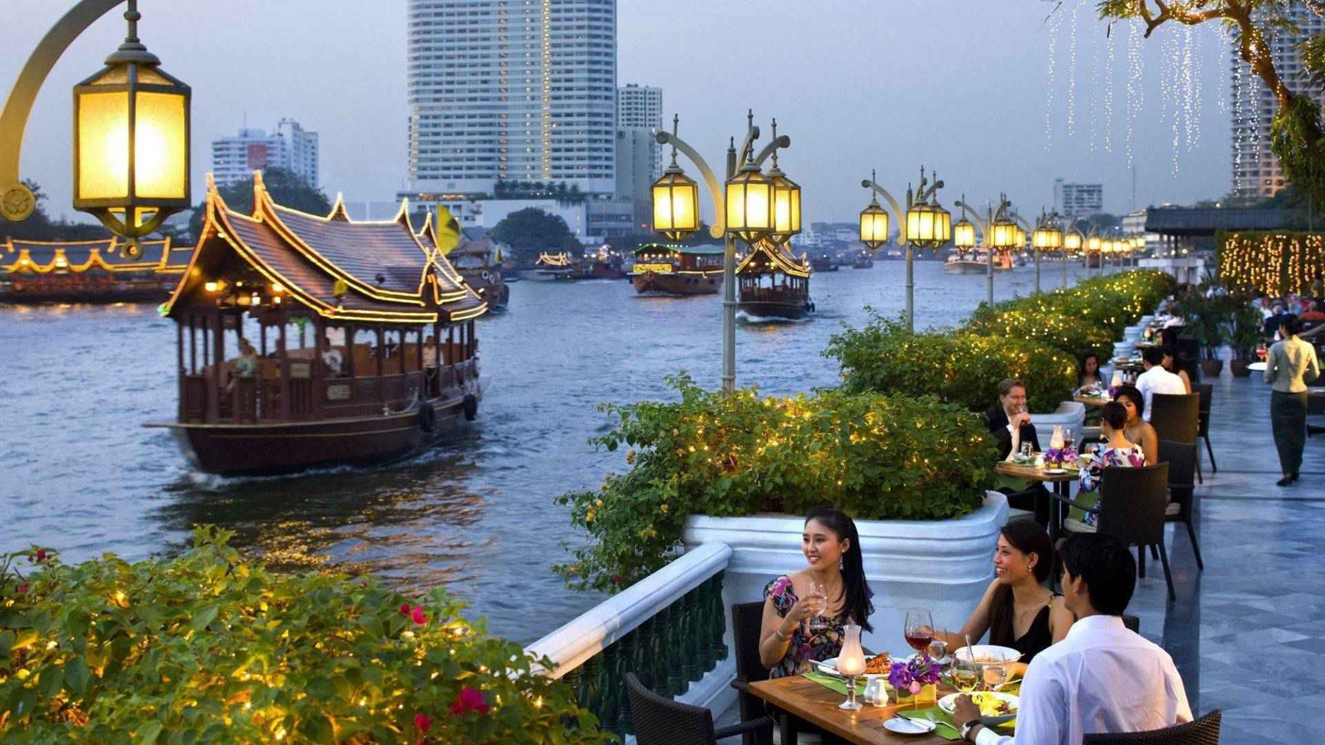 Tajlanda ka pritur rreth 30 milionë turistë në vitin 2015 