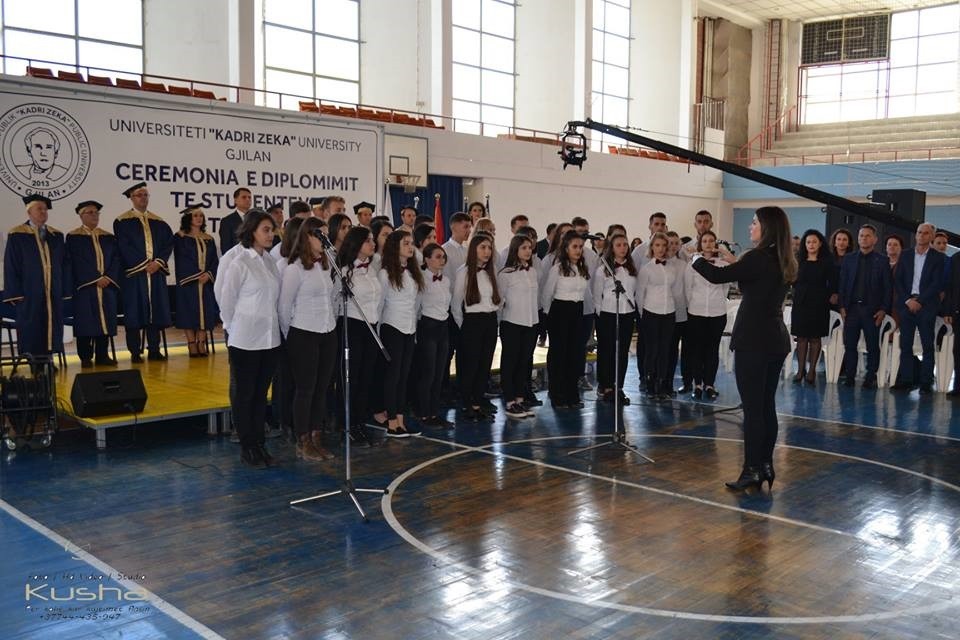 Diplomojnë studentë të Universitetit të Gjilanit