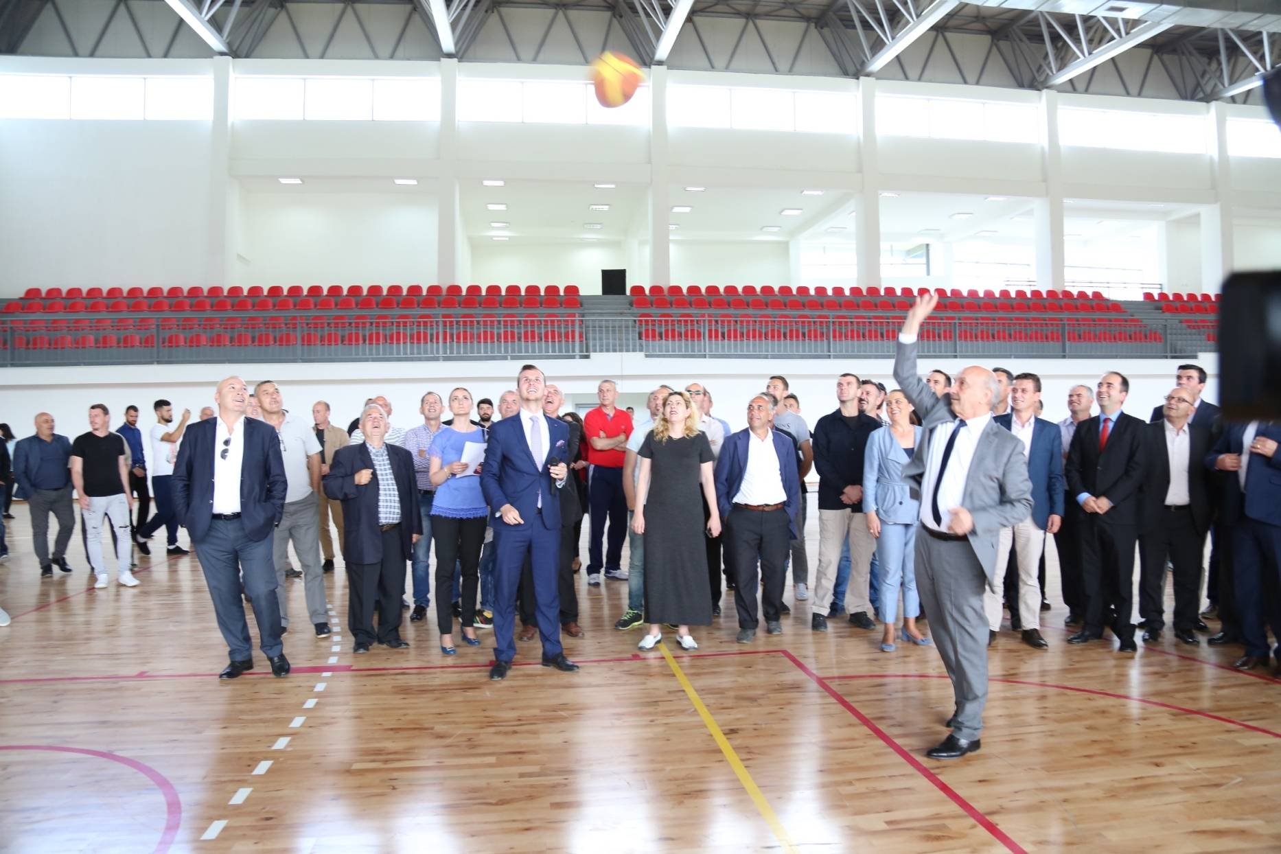 Përurohet palestra e re sportive në Kamenicë