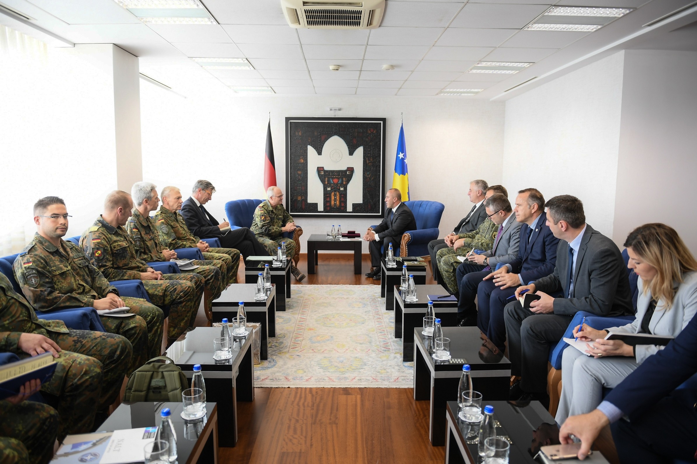 Gjermania konfirmon mbështetjen për sigurinë në Kosovë