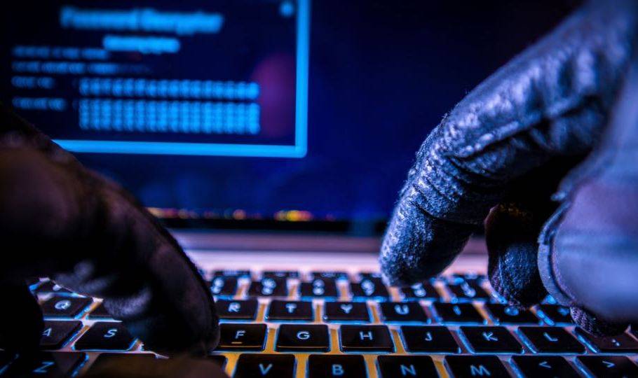 Franca i ka bllokuar 24 mijë sulme kibernetike në 2016