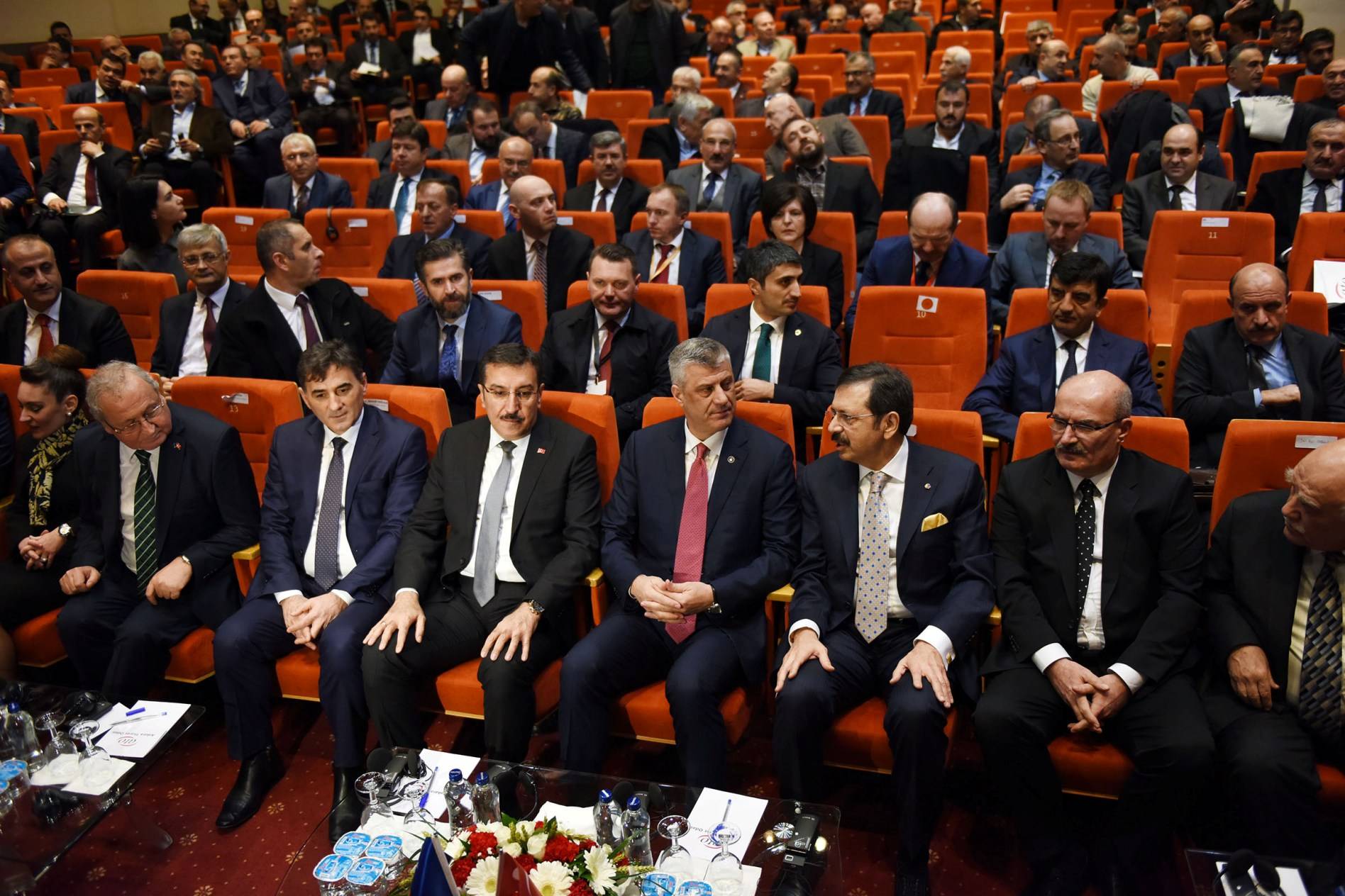 Presidenti Thaçi ftoi investitorët turq t’i rrisin investimet në Kosovë