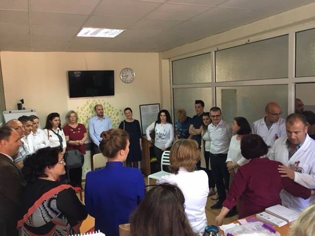 Në Prizren hapet qendra informuese “Klasat për Nënat” 