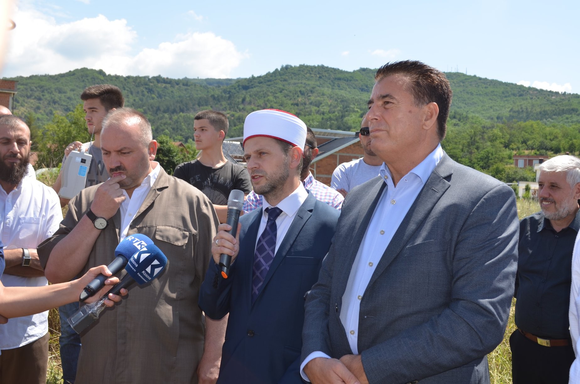 Vihet gurthemeli i xhamisë në fshatin Shupkovc të Mitrovicës