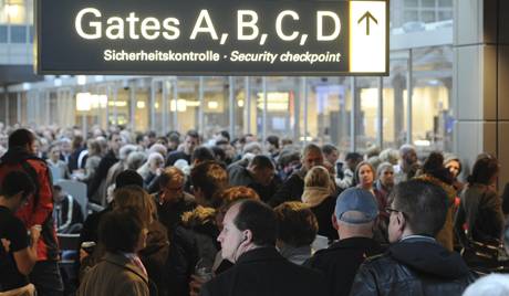 Punonjësit e aeroportit Köln-Bonn kanë hyrë sërish në grevë